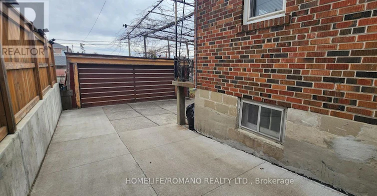 57 Trowell Avenue, Toronto, ON, M6M 1L5 - 21