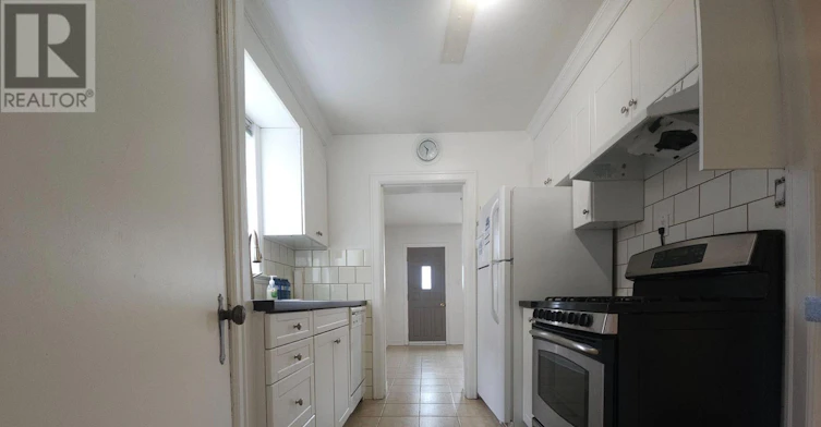 57 Trowell Avenue, Toronto, ON, M6M 1L5 - 7