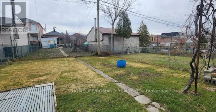 57 Trowell Avenue, Toronto, ON, M6M 1L5 - 24