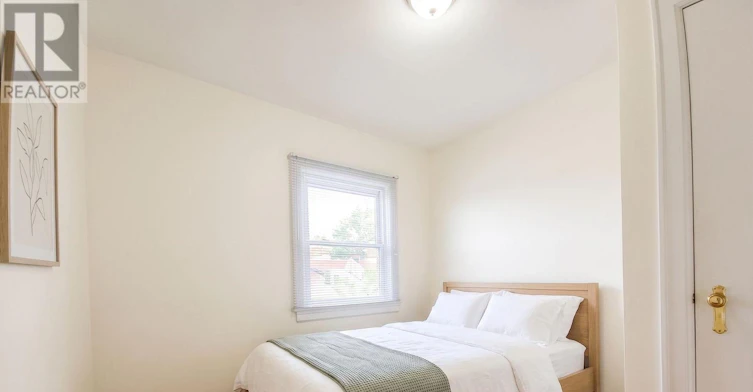 57 Trowell Avenue, Toronto, ON, M6M 1L5 - 15