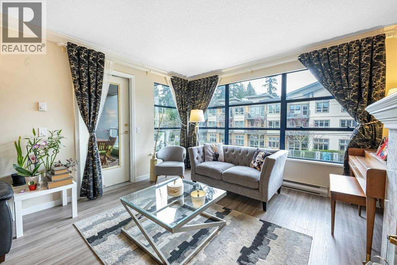 206-3151 Woodbine Drive, North Vancouver, BC, V7R 2S4