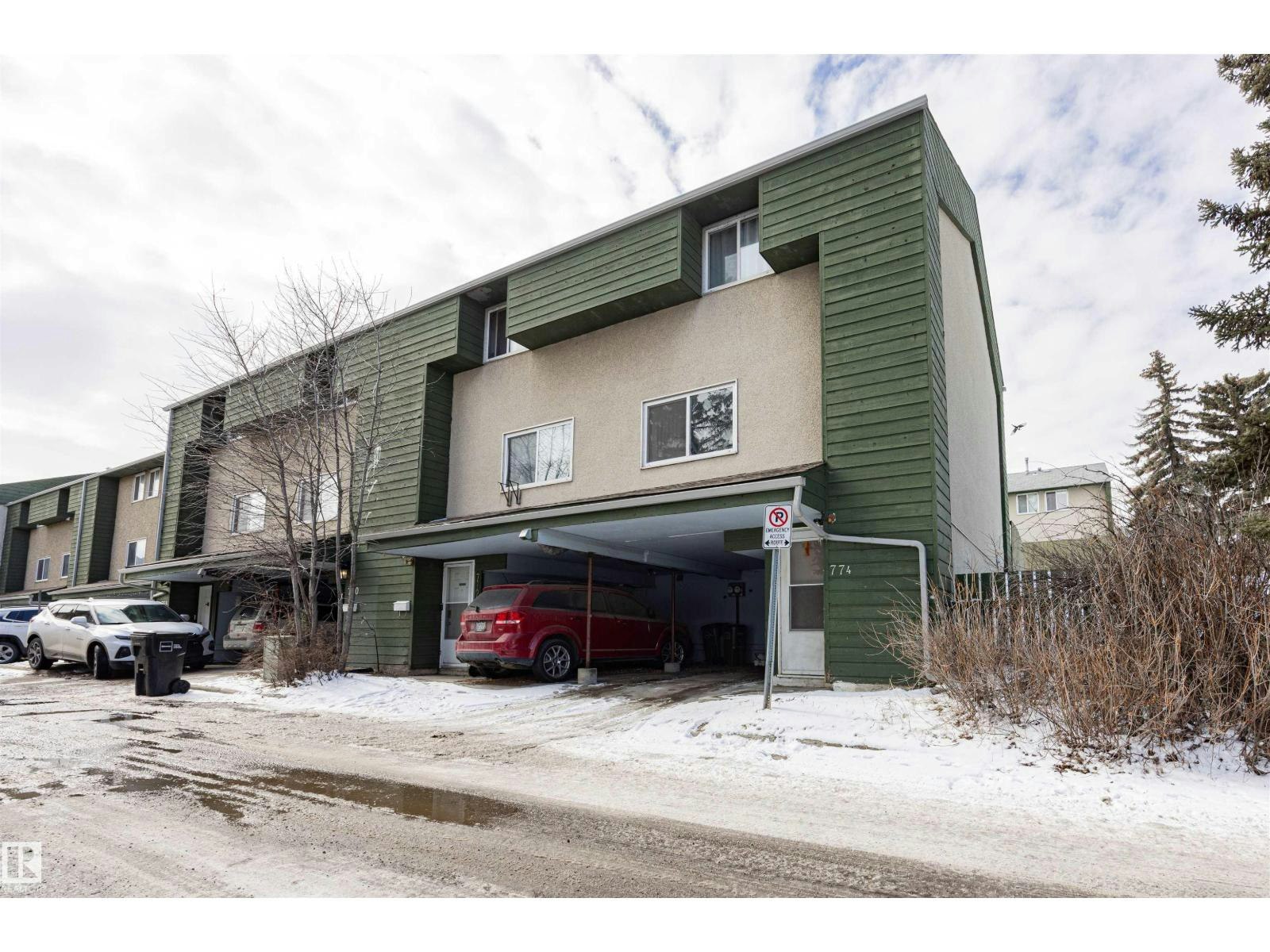 774 Abbottsfield Road NW NW, Edmonton, AB, T5W 4R4