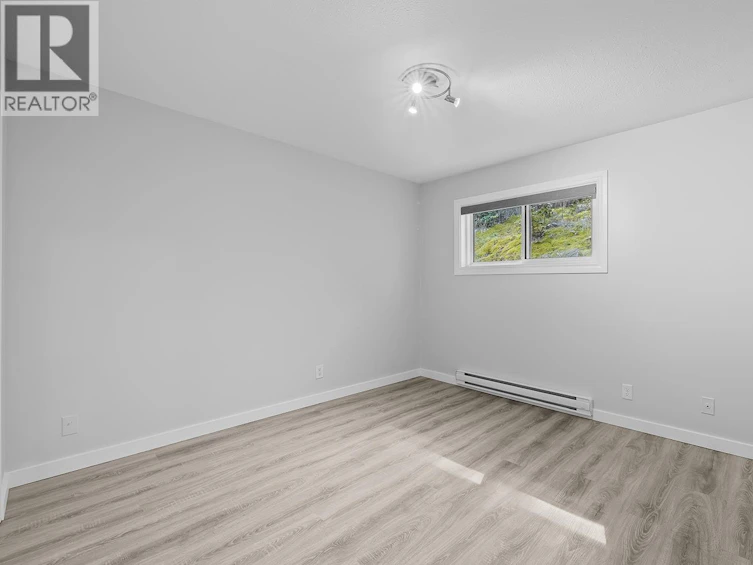 4700 Gordon Drive, Kelowna, BC, V1W 4P4 - 30