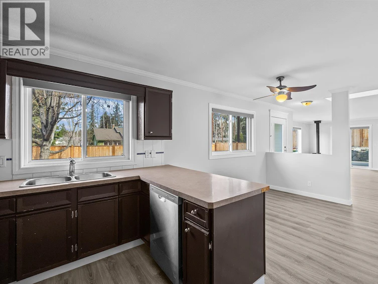 4700 Gordon Drive, Kelowna, BC, V1W 4P4 - 21