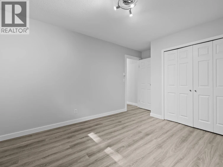 4700 Gordon Drive, Kelowna, BC, V1W 4P4 - 31