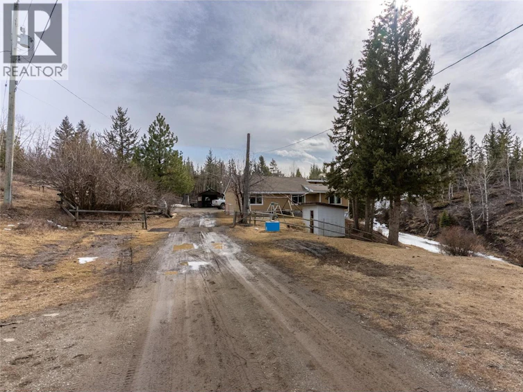 1556 Chasm Road, Clinton, BC, V0K 1K0 - 51