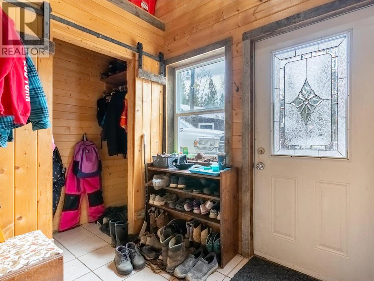 1556 Chasm Road, Clinton, BC, V0K 1K0 - 3