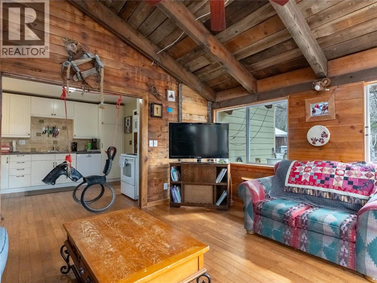 1556 Chasm Road, Clinton, BC, V0K 1K0 - 11