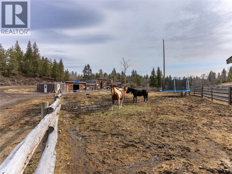 1556 Chasm Road, Clinton, BC, V0K 1K0 - 45