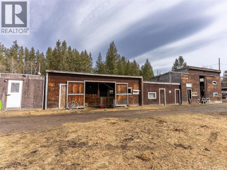 1556 Chasm Road, Clinton, BC, V0K 1K0 - 46