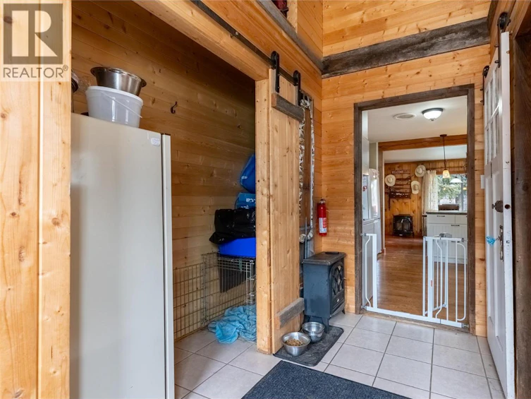 1556 Chasm Road, Clinton, BC, V0K 1K0 - 4