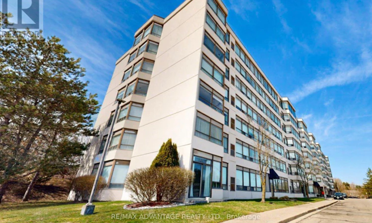 106-521 Riverside Drive