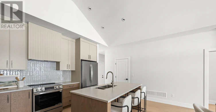 300 Hilversum Lane, Ottawa, ON, K0A 1L0 - 9