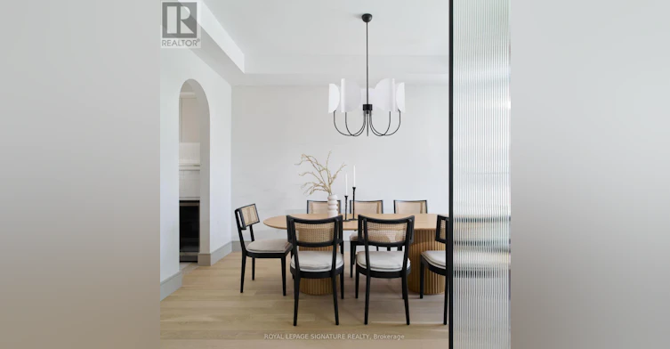 MAIN-82 Gough Avenue, Toronto, ON, M4K 3N8 - 4