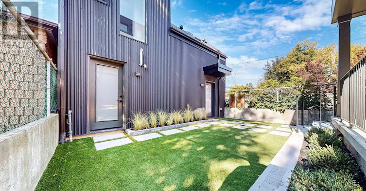 MAIN-82 Gough Avenue, Toronto, ON, M4K 3N8 - 28