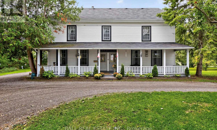 130 Front Street W