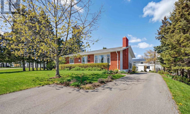 21 Cottonwood Drive