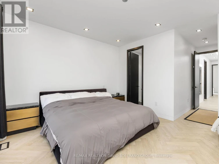 90 Lynn Avenue EAST, Toronto, ON, M4C 3X2 - 23