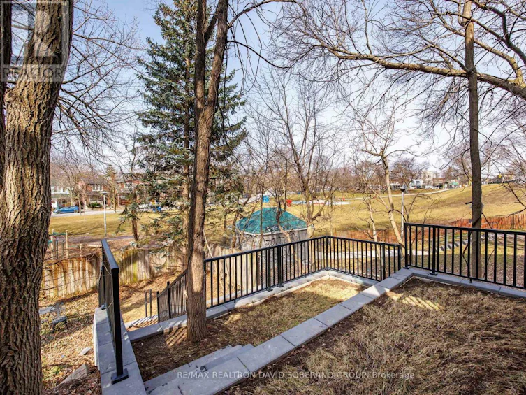 90 Lynn Avenue EAST, Toronto, ON, M4C 3X2 - 42