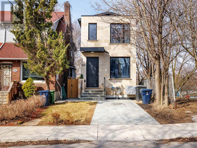 90 Lynn Avenue EAST, Toronto, ON, M4C 3X2