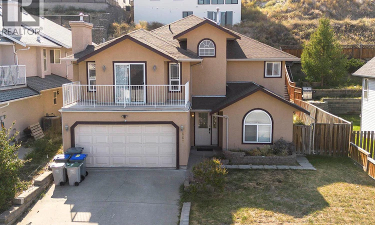 667 Dunrobin Drive