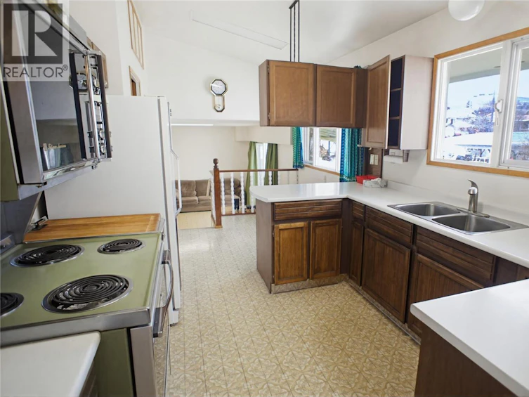 650 13th Avenue, Kamloops, BC, V2C 3Y9 - 12