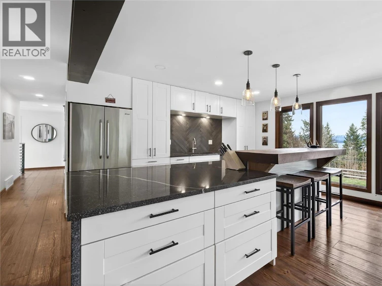 1040 SE Old Auto Road, Salmon Arm, BC, V1E 2P5 - 11