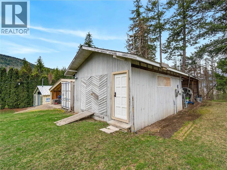 1040 SE Old Auto Road, Salmon Arm, BC, V1E 2P5 - 54