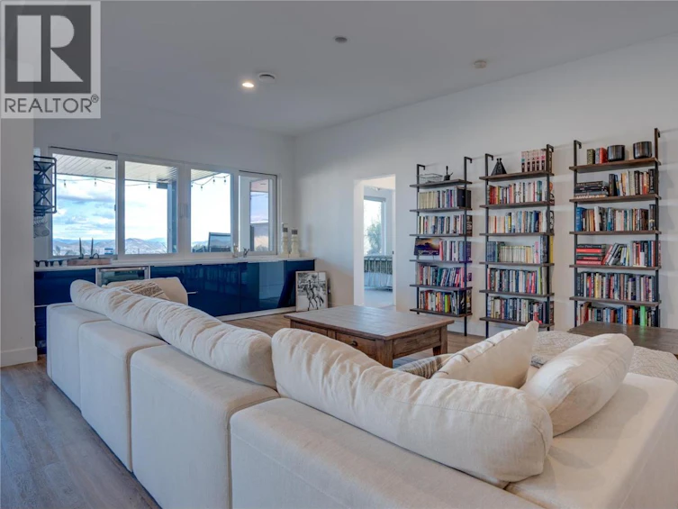 1220 Ponds Avenue, Kelowna, BC, V1W 5N1 - 48