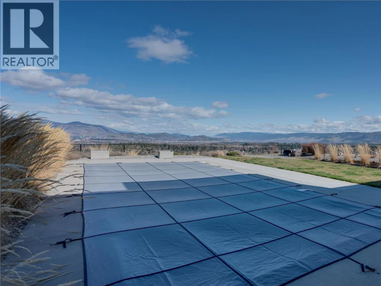 1220 Ponds Avenue, Kelowna, BC, V1W 5N1 - 43