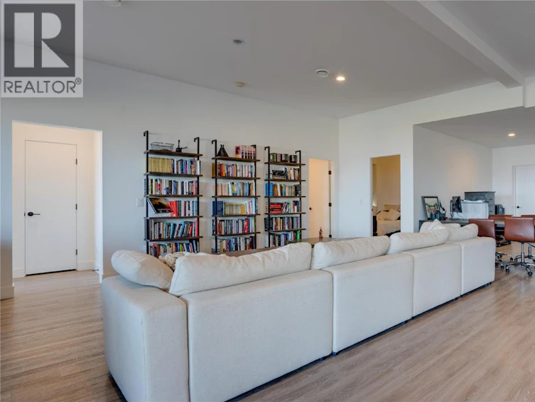 1220 Ponds Avenue, Kelowna, BC, V1W 5N1 - 53