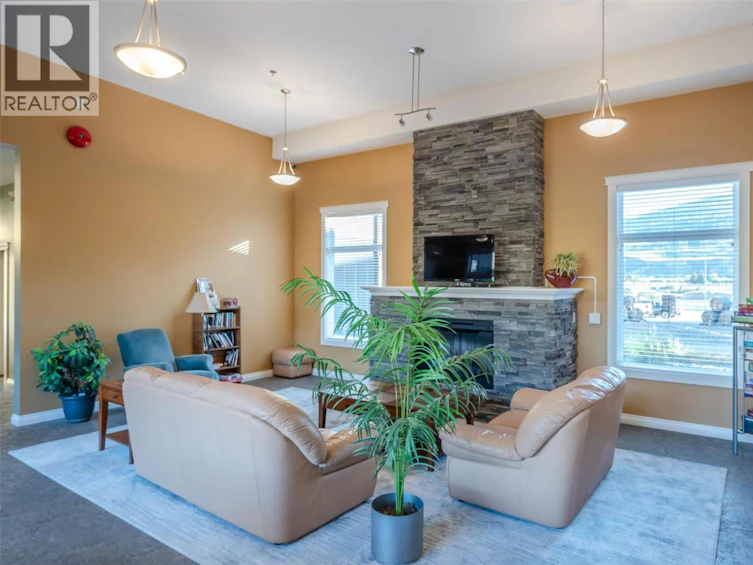 304-3311 Wilson Street, Penticton, BC, V2A 8J3 - 45