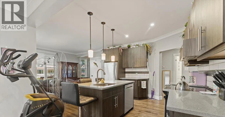 MAIN-3222 Peter Street, Windsor, ON, N9C 1H5 - 11