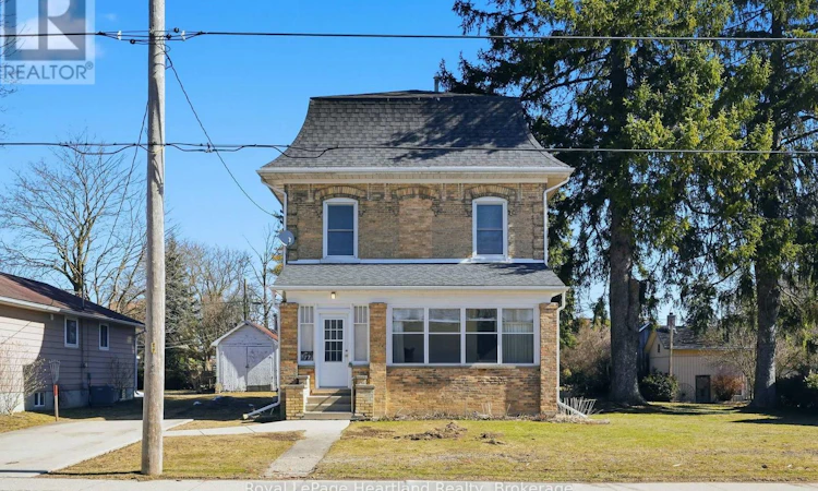 77 King Street S