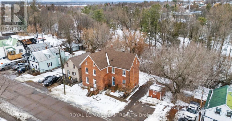 509 Moffat Street, Pembroke, ON, K8A 3Y2 - 2
