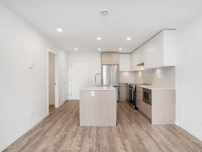 209-13969 96 Avenue - 5