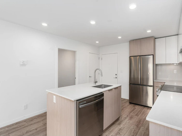 209-13969 96 Avenue, Surrey, BC, V3T 4M2 - 3