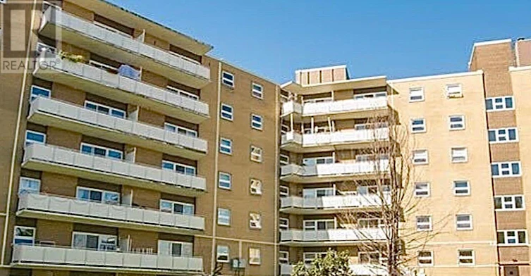103-32 Carluke Crescent, Toronto, ON, M2L 2J3