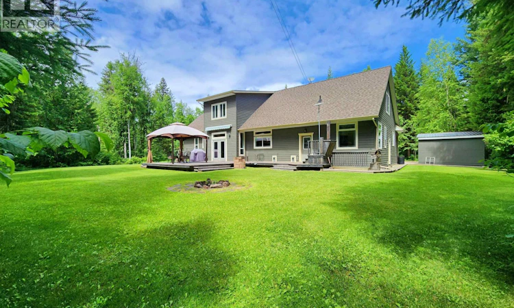 4762 Carolyn Road