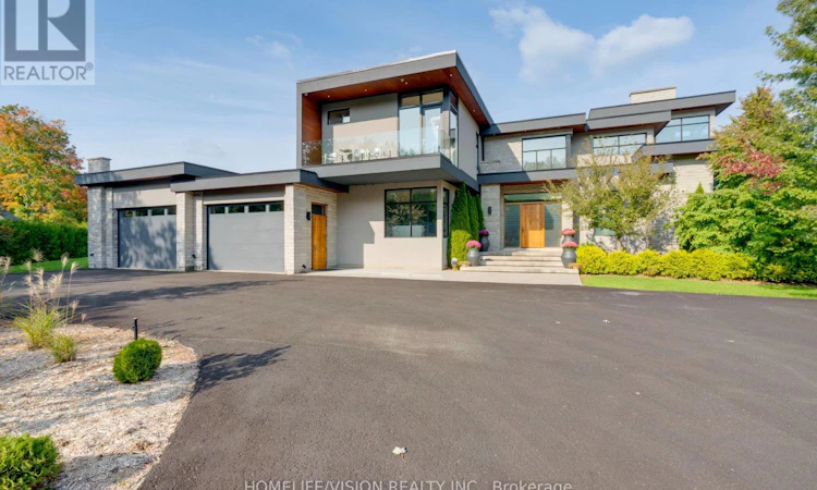 43 Ogden Crescent