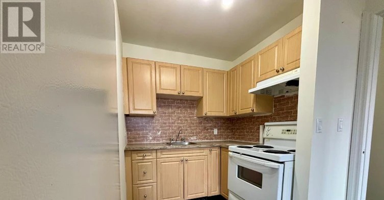 2-5 Ferndale Drive N, Barrie, ON, L4N 9V3 - 4