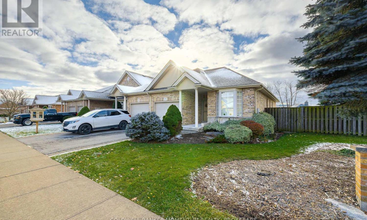 7 Willowlanding Court