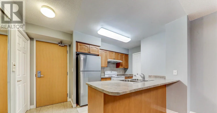 206-68 Grangeway Avenue, Toronto, ON, M1H 0A1 - 12