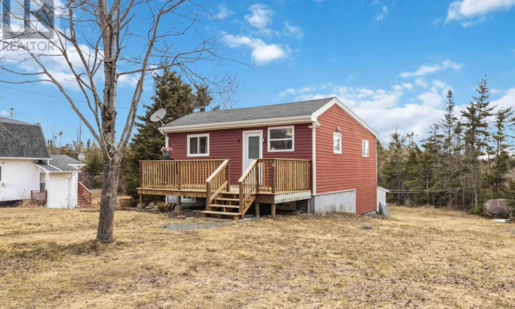 8 Faulkner Crescent