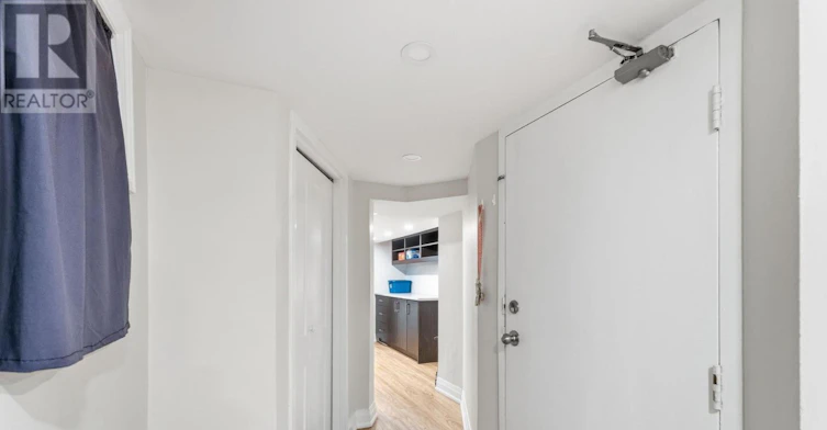 6-237 Church Street, St. Catharines, ON, L2R 3E8 - 2