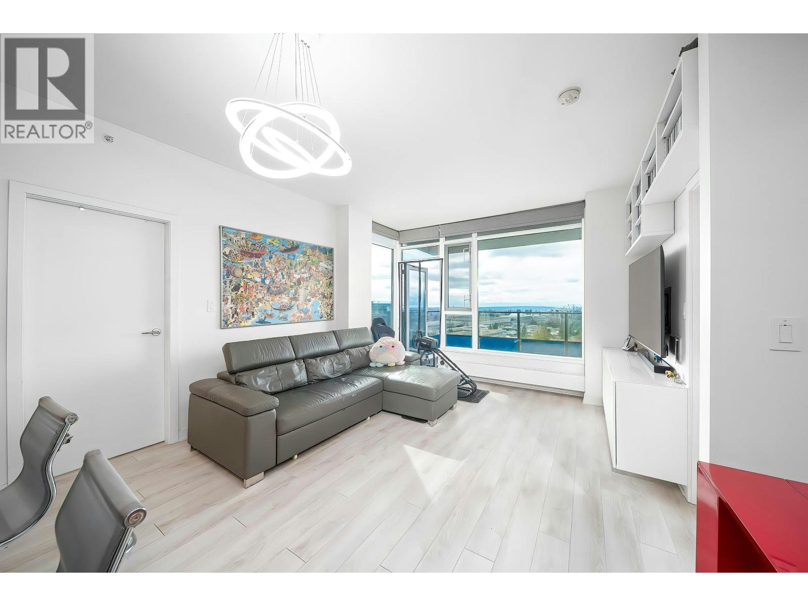 1206-8850 University Crescent - 3