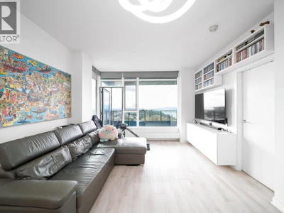 1206-8850 University Crescent - 2