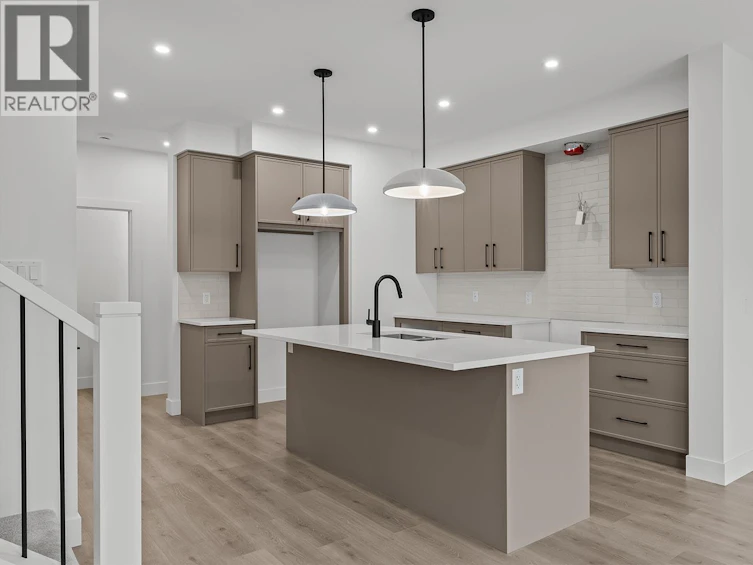 365 Arrowleaf Rise, Coldstream, BC, V1B 0B5 - 8