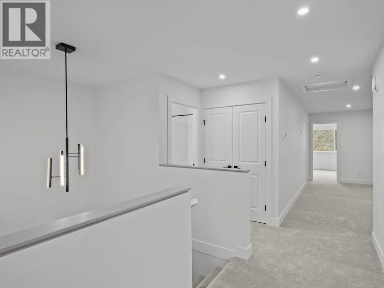 365 Arrowleaf Rise, Coldstream, BC, V1B 0B5 - 34