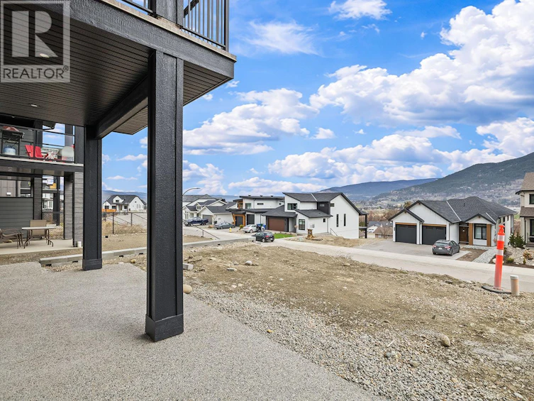 365 Arrowleaf Rise, Coldstream, BC, V1B 0B5 - 49